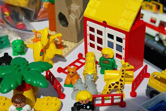 permainan lego